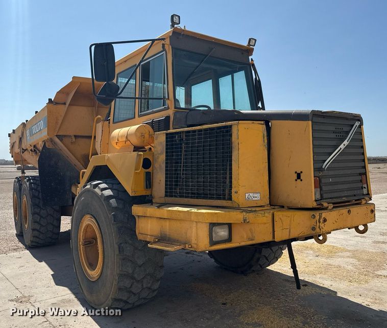 image for item DZ8520 1997 Volvo A25C articulated haul truck