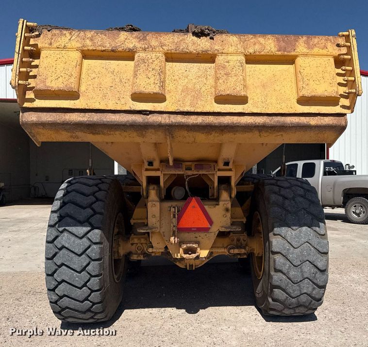 image for item DZ8520 1997 Volvo A25C articulated haul truck