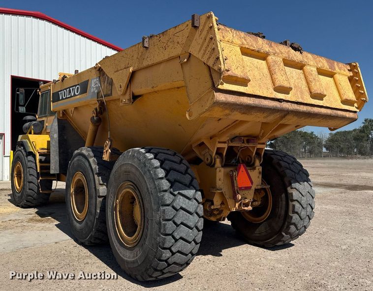 image for item DZ8520 1997 Volvo A25C articulated haul truck