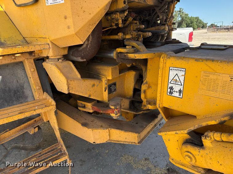 image for item DZ8520 1997 Volvo A25C articulated haul truck