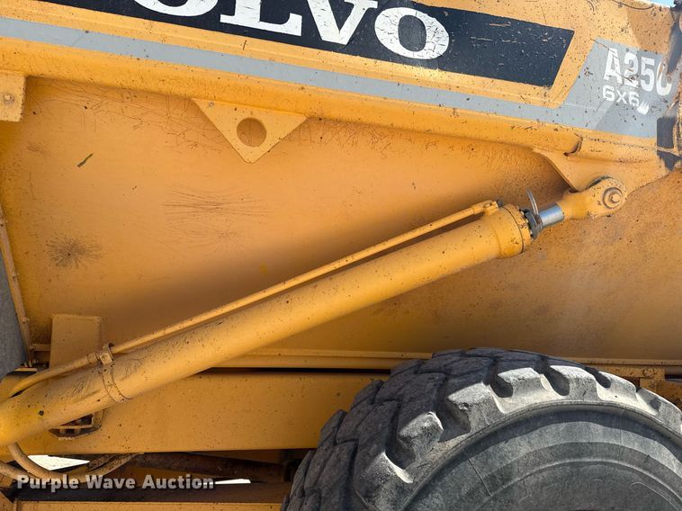 image for item DZ8520 1997 Volvo A25C articulated haul truck
