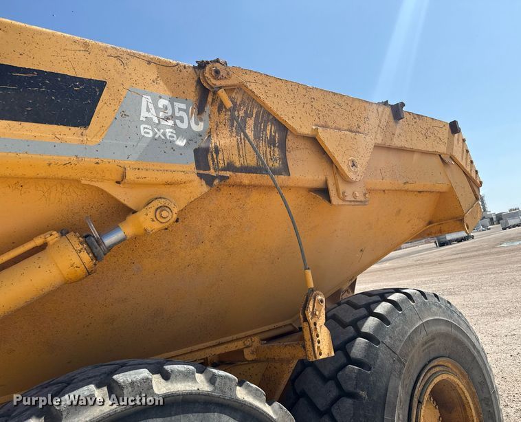 image for item DZ8520 1997 Volvo A25C articulated haul truck