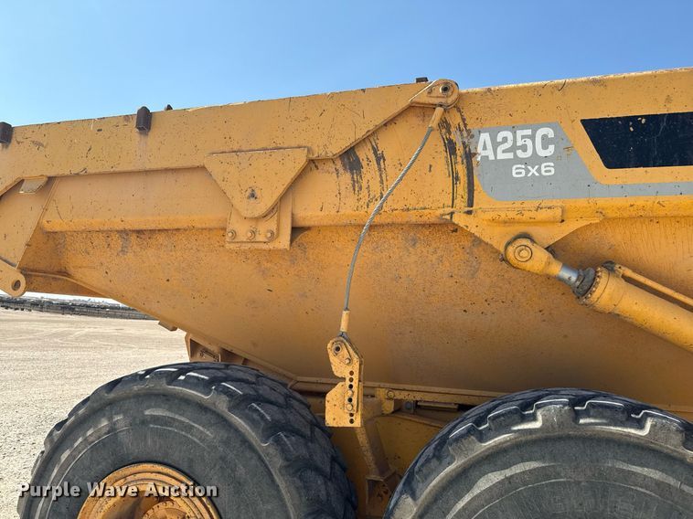 image for item DZ8520 1997 Volvo A25C articulated haul truck