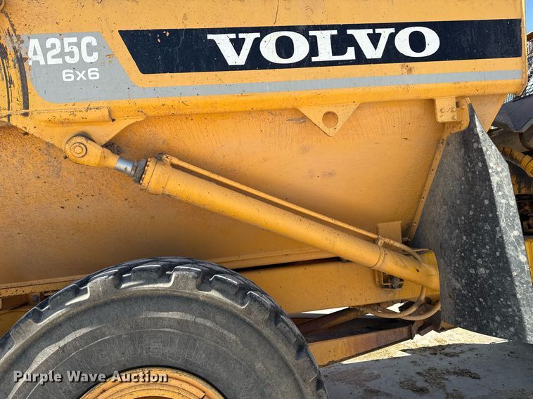 image for item DZ8520 1997 Volvo A25C articulated haul truck