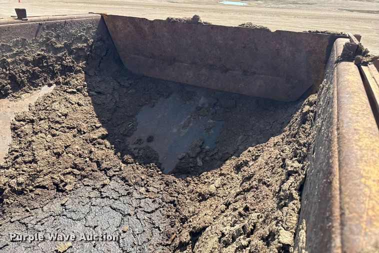 image for item DZ8520 1997 Volvo A25C articulated haul truck