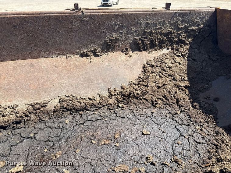 image for item DZ8520 1997 Volvo A25C articulated haul truck