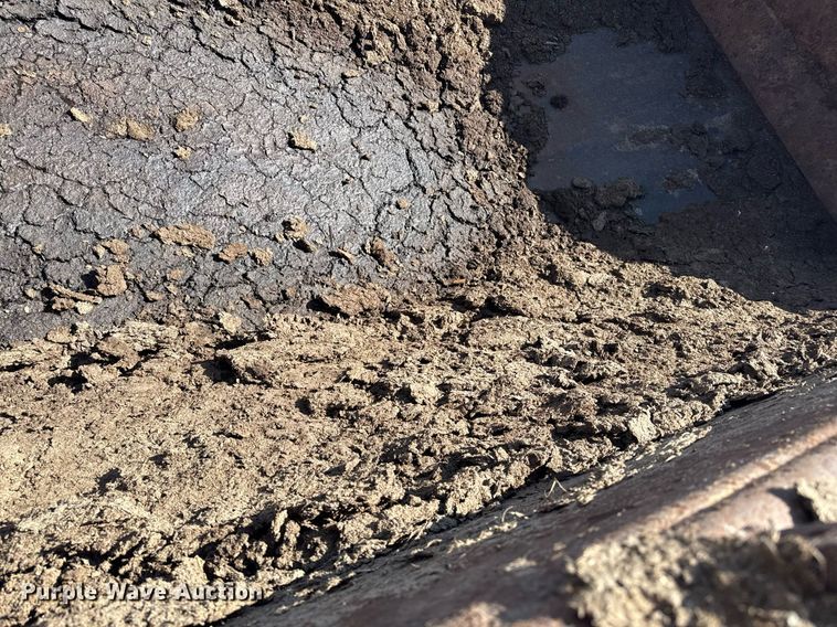 image for item DZ8520 1997 Volvo A25C articulated haul truck