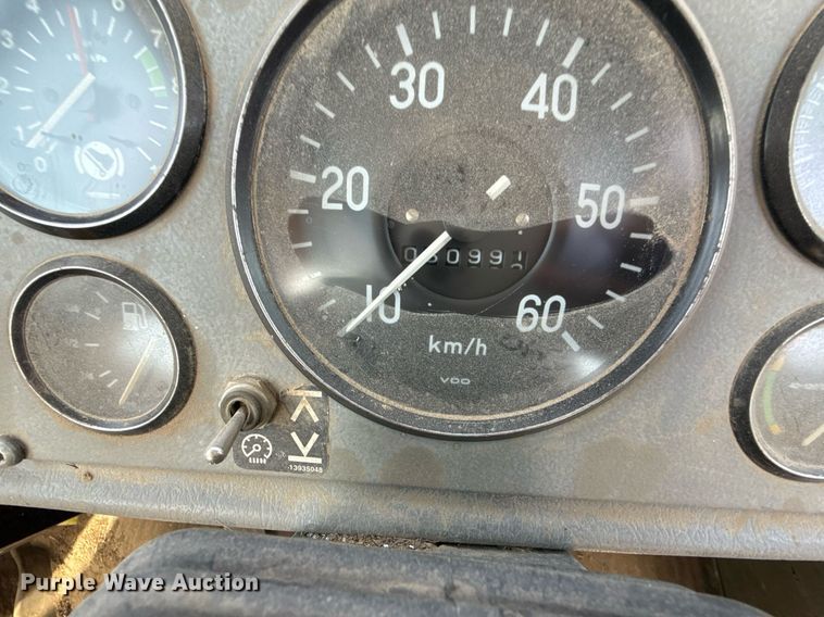 image for item DZ8520 1997 Volvo A25C articulated haul truck