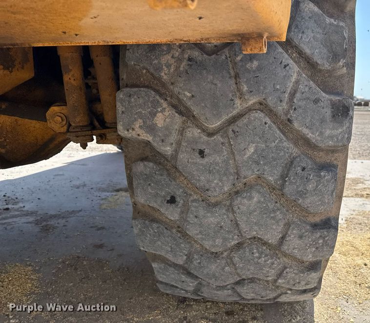 image for item DZ8520 1997 Volvo A25C articulated haul truck