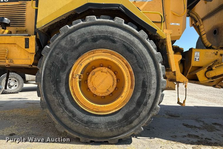 image for item DZ8520 1997 Volvo A25C articulated haul truck