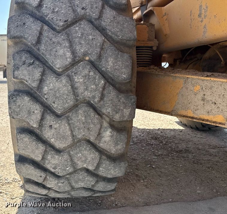 image for item DZ8520 1997 Volvo A25C articulated haul truck