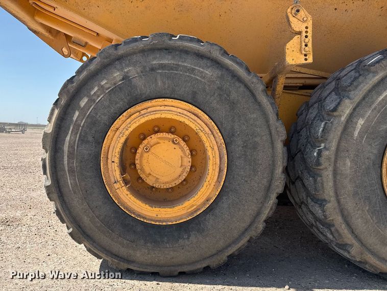 image for item DZ8520 1997 Volvo A25C articulated haul truck