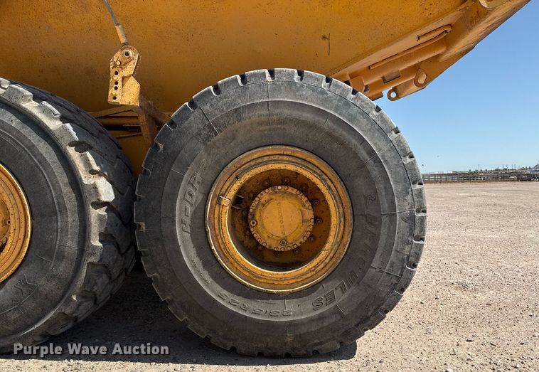 image for item DZ8520 1997 Volvo A25C articulated haul truck