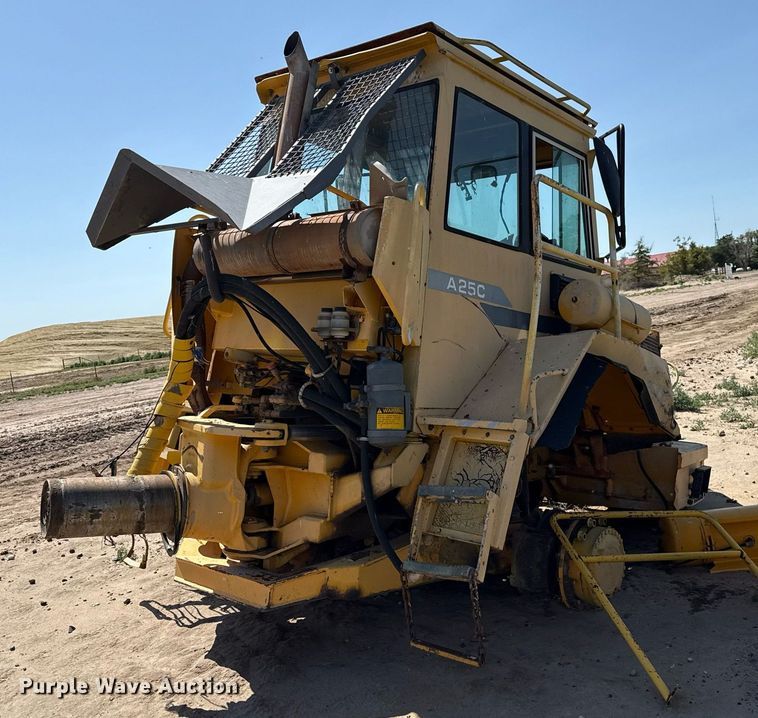 image for item DZ8520 1997 Volvo A25C articulated haul truck