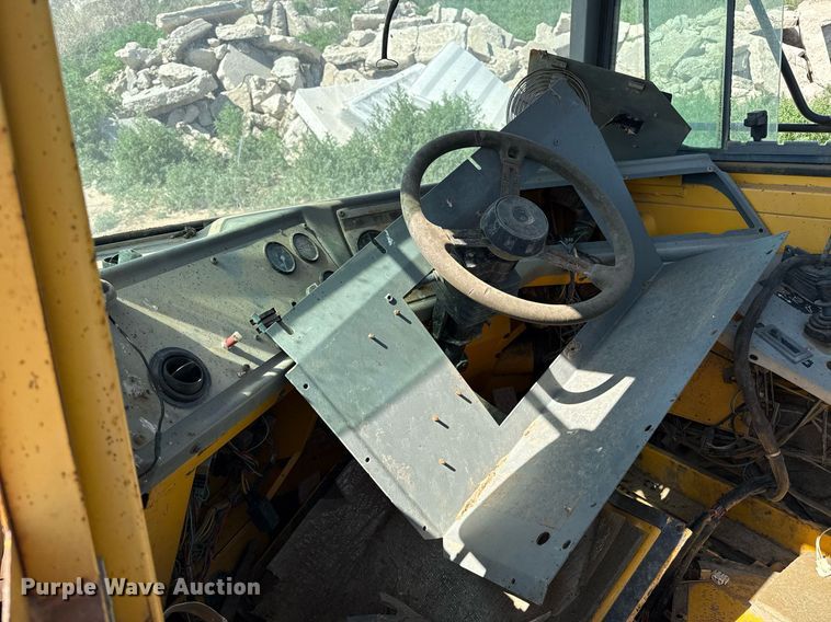 image for item DZ8520 1997 Volvo A25C articulated haul truck