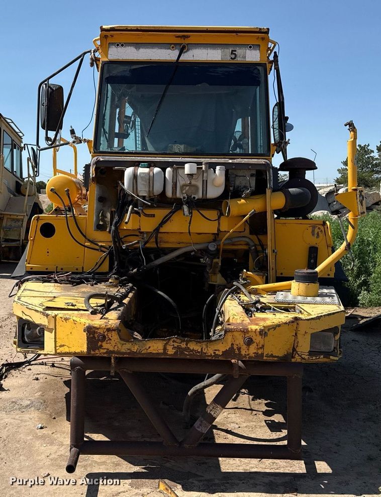 image for item DZ8520 1997 Volvo A25C articulated haul truck