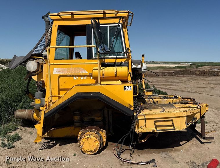 image for item DZ8520 1997 Volvo A25C articulated haul truck