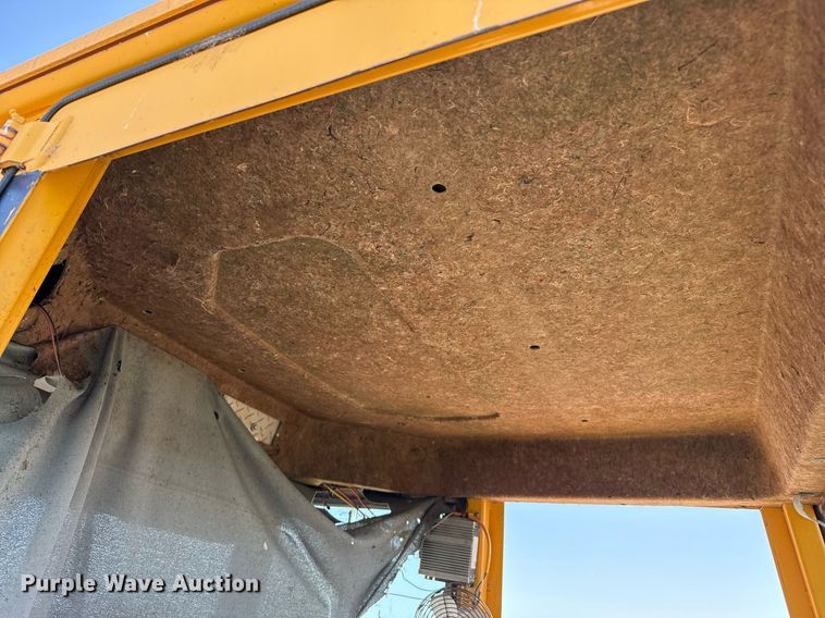 image for item DZ8520 1997 Volvo A25C articulated haul truck