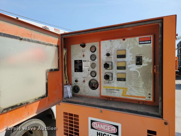 image for item EA2458 MQ Whisperwatt DB-0831J generator