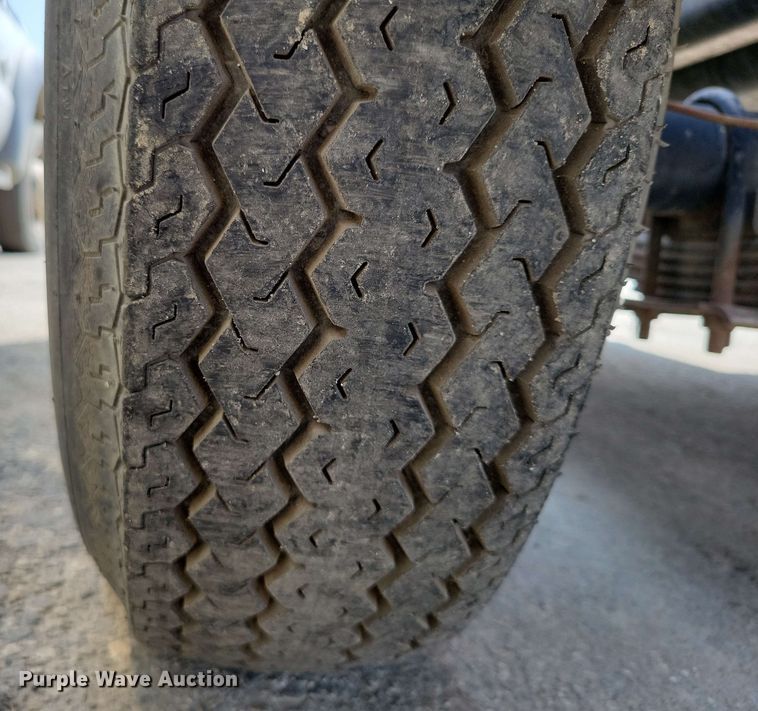 image for item EA2458 MQ Whisperwatt DB-0831J generator