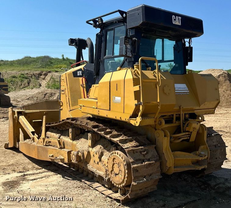 image for item EB2587 2016 Caterpillar D7E dozer