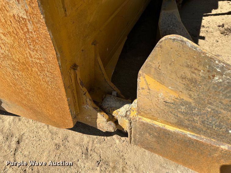 image for item EB2587 2016 Caterpillar D7E dozer
