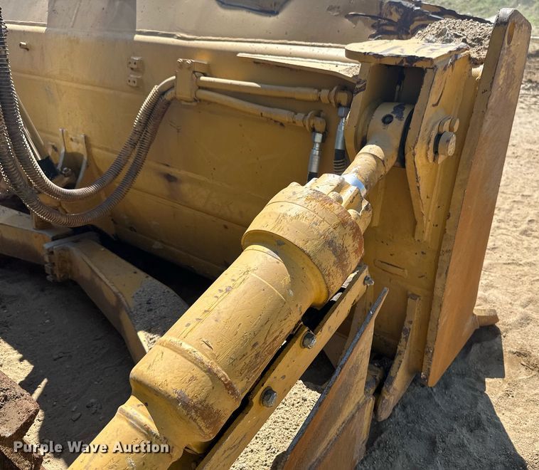 image for item EB2587 2016 Caterpillar D7E dozer
