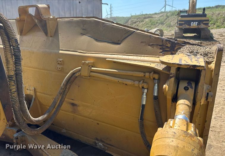 image for item EB2587 2016 Caterpillar D7E dozer