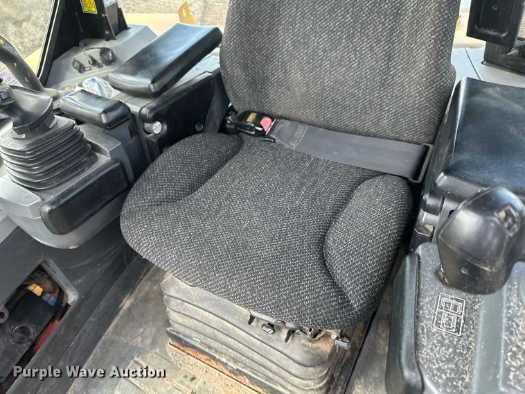 image for item EB2587 2016 Caterpillar D7E dozer