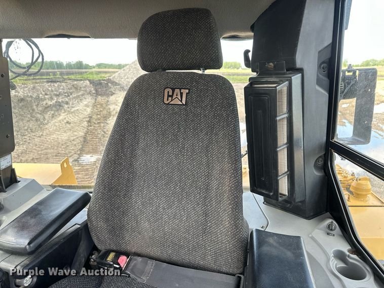 image for item EB2587 2016 Caterpillar D7E dozer