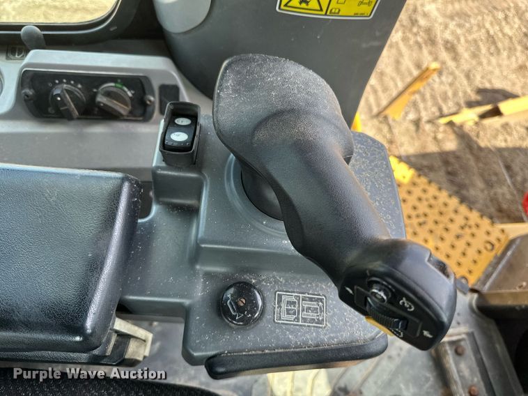 image for item EB2587 2016 Caterpillar D7E dozer