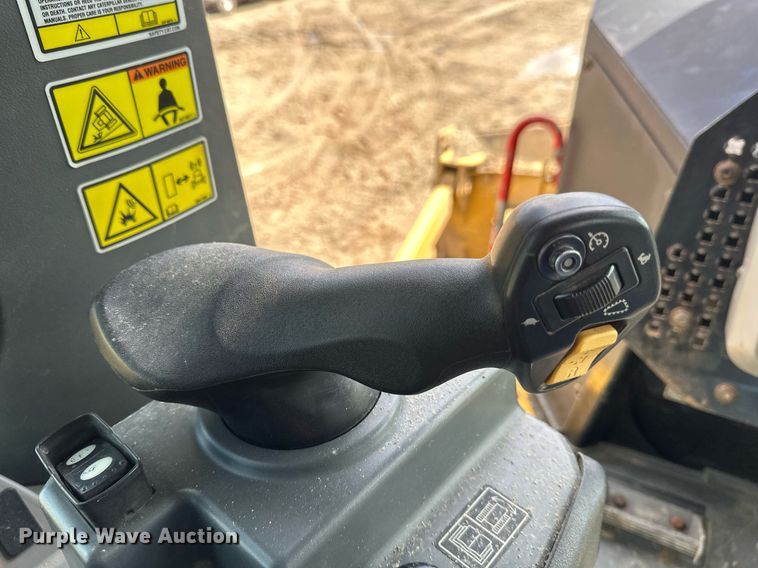 image for item EB2587 2016 Caterpillar D7E dozer