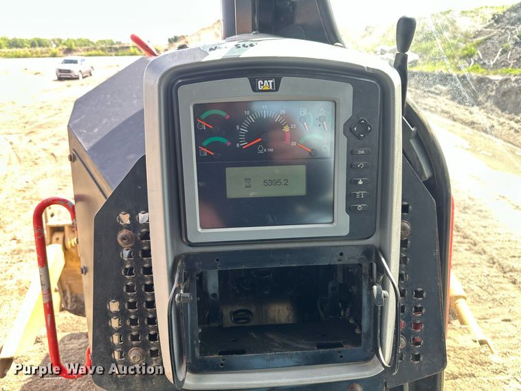 image for item EB2587 2016 Caterpillar D7E dozer