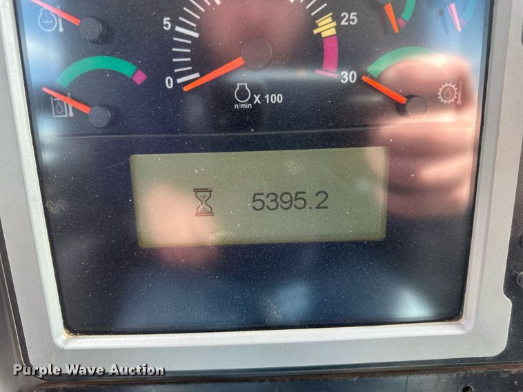 image for item EB2587 2016 Caterpillar D7E dozer