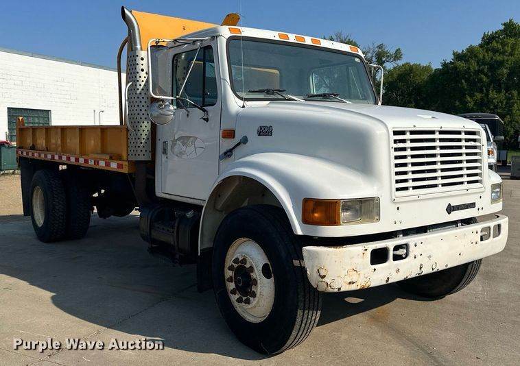 image for item EB2600 1998 International 4700 dump truck