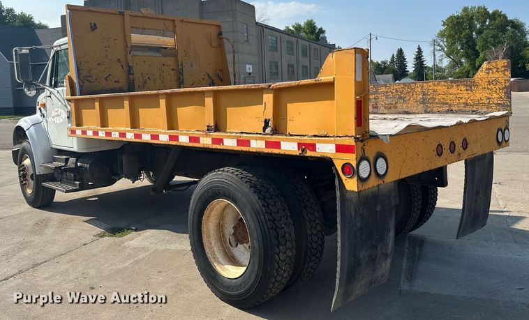 image for item EB2600 1998 International 4700 dump truck