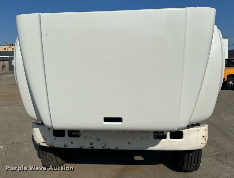 image for item EB2600 1998 International 4700 dump truck