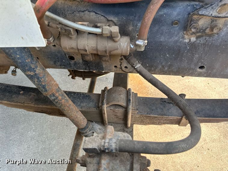 image for item EB2600 1998 International 4700 dump truck