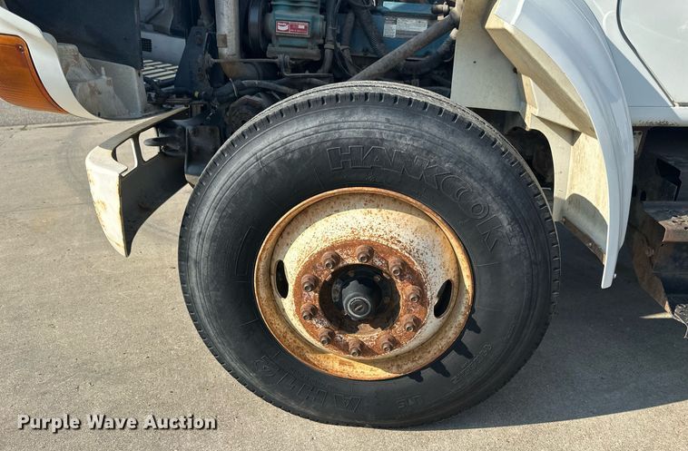 image for item EB2600 1998 International 4700 dump truck