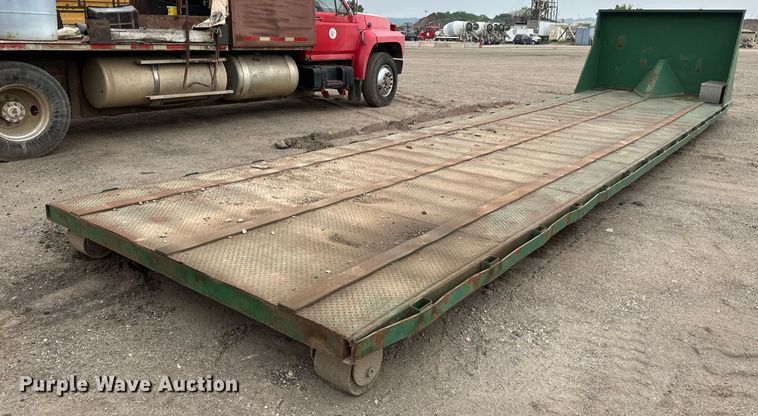 image for item EB2650 Roll-off flat bed