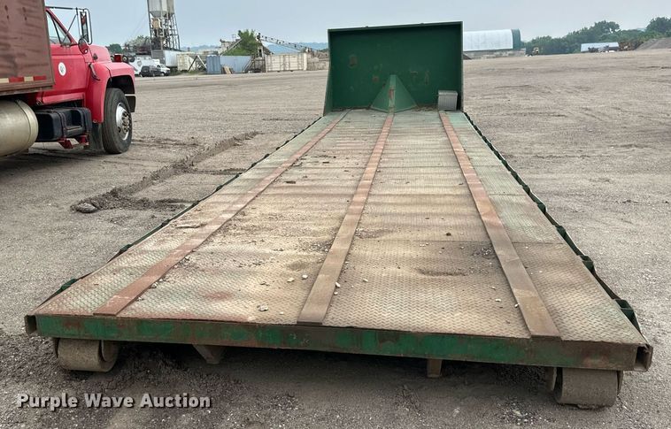 image for item EB2650 Roll-off flat bed