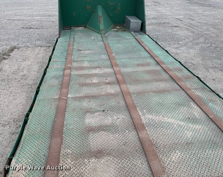 image for item EB2650 Roll-off flat bed