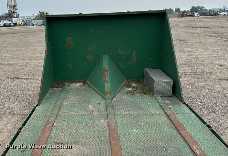 image for item EB2650 Roll-off flat bed