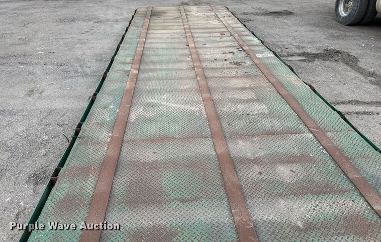 image for item EB2650 Roll-off flat bed