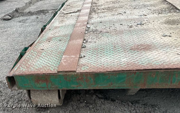 image for item EB2650 Roll-off flat bed