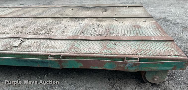 image for item EB2650 Roll-off flat bed