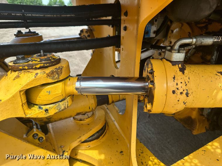 image for item EB2663 2004 Volvo L180E wheel loader