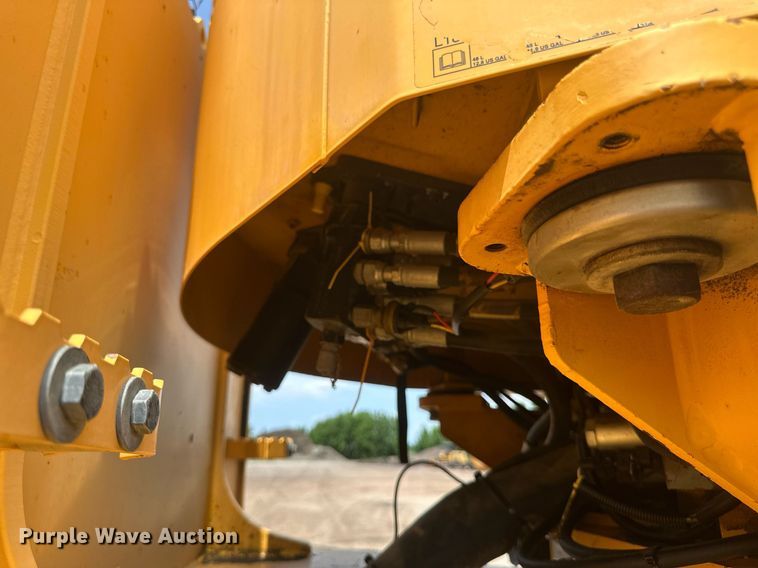 image for item EB2663 2004 Volvo L180E wheel loader