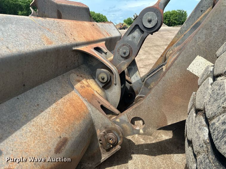 image for item EB2663 2004 Volvo L180E wheel loader