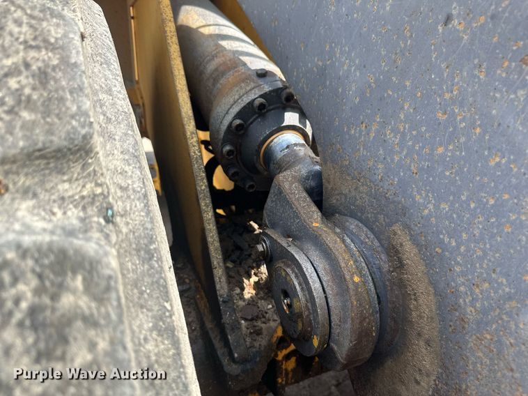 image for item EB2663 2004 Volvo L180E wheel loader